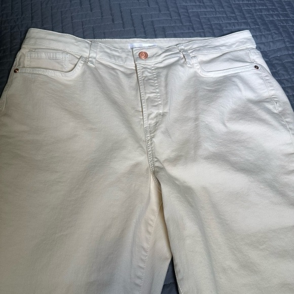 Lauren Conrad Ivory Jeans Size 18 - Picture 5 of 6